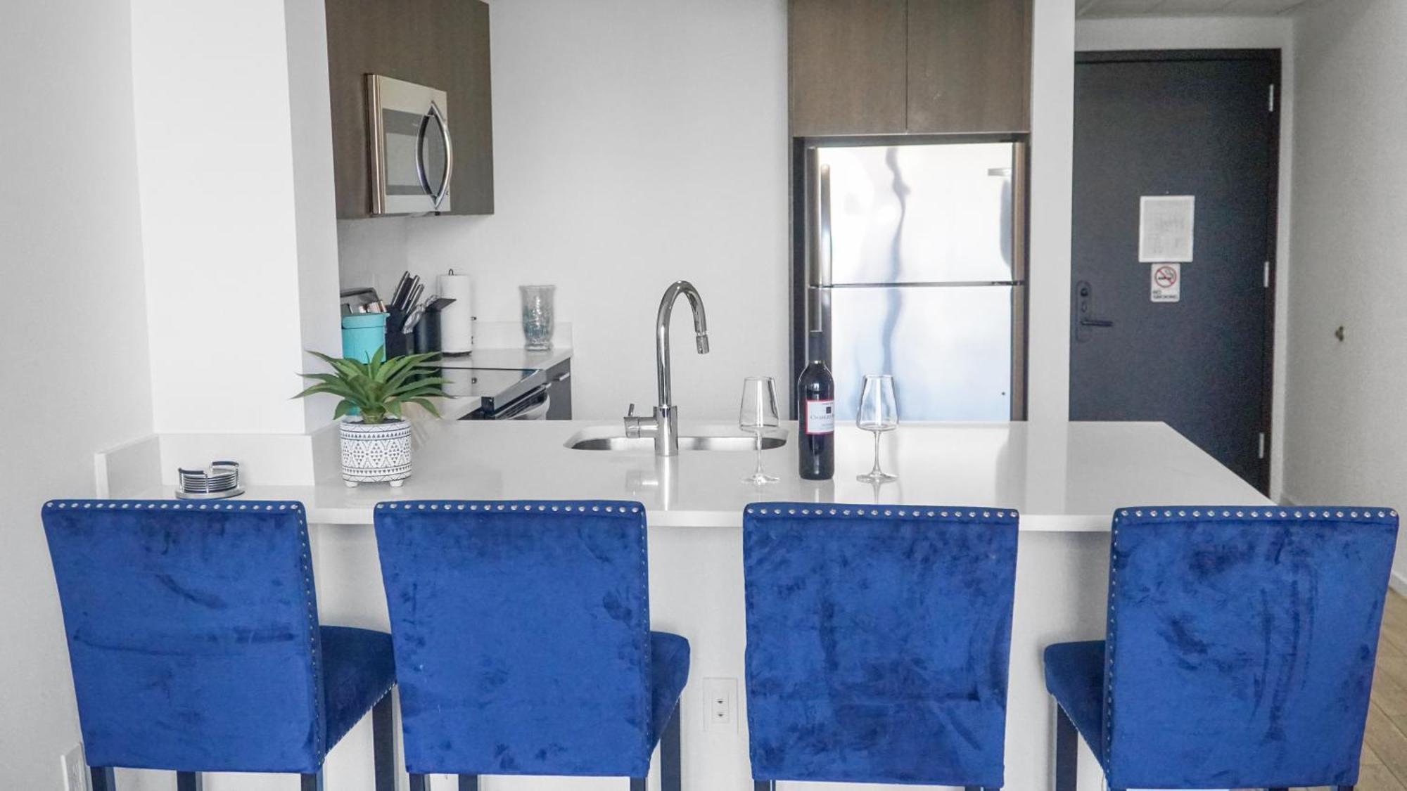 Modern 2br - King Beds, Downtown! Miami