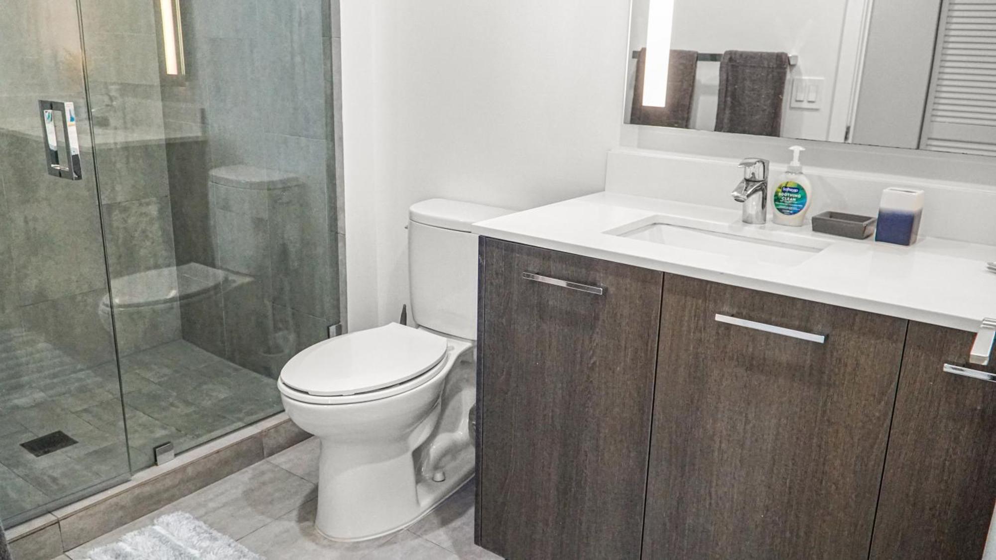 Modern 2br - King Beds, Downtown! Apartment Miami